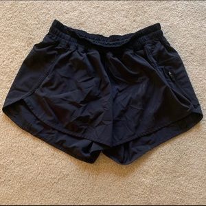 Lululemon 4 in tracker shorts with liner